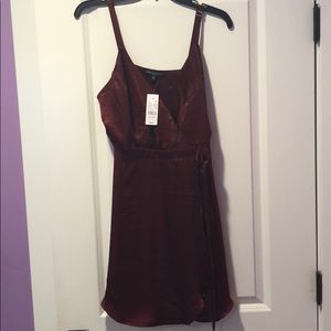 kendal & kylie maroon dress